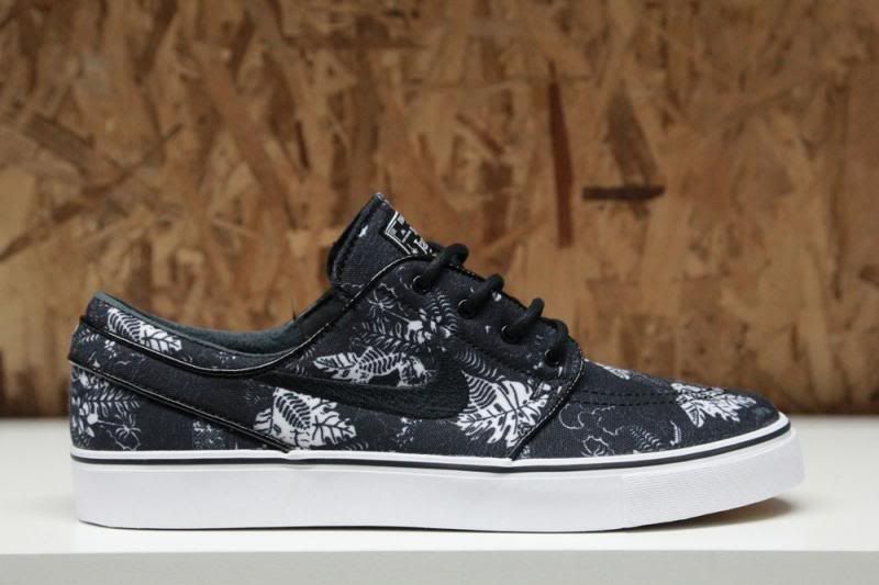 photo JANOSKI-BLKFLORAL-8613-1-1000_zpsc66194a8.jpg