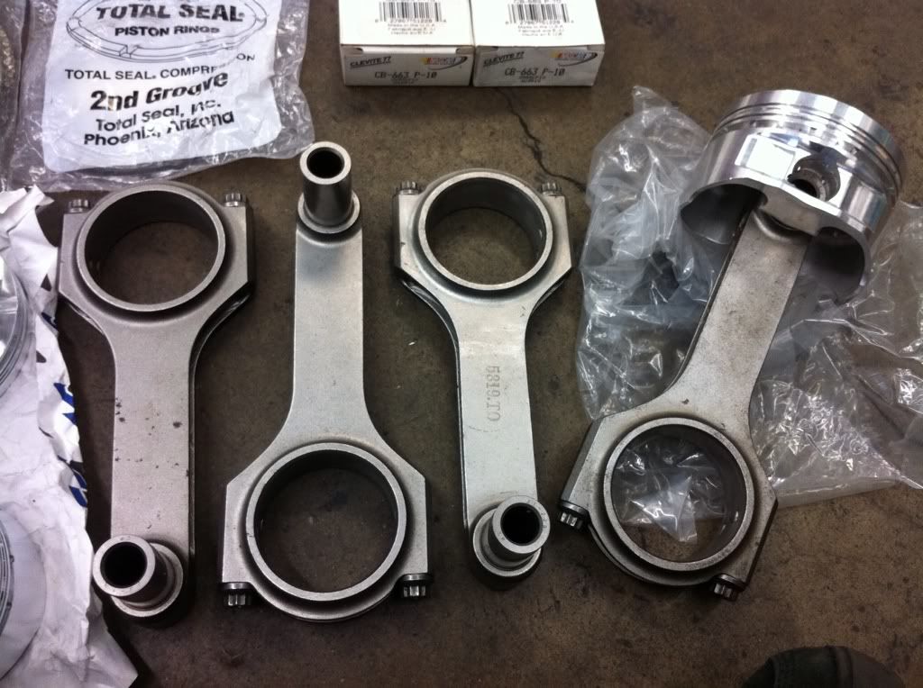 Toyota 22re piston and rods